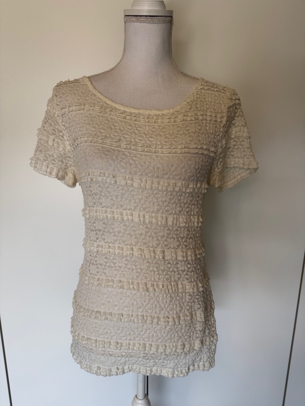 Banana Republic Factory Cream Textured Short-Sleeve Crewneck Top, Size Small